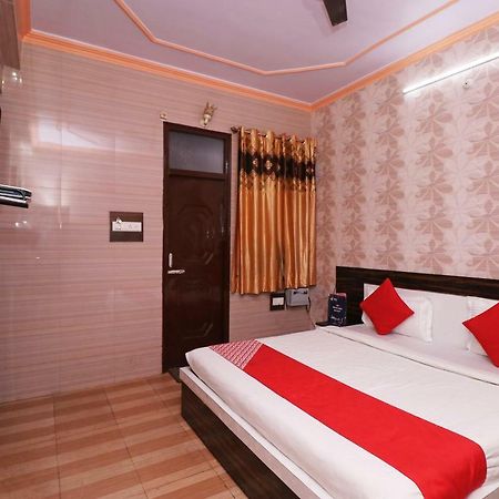 Hotel P R Palace Lucknow Buitenkant foto