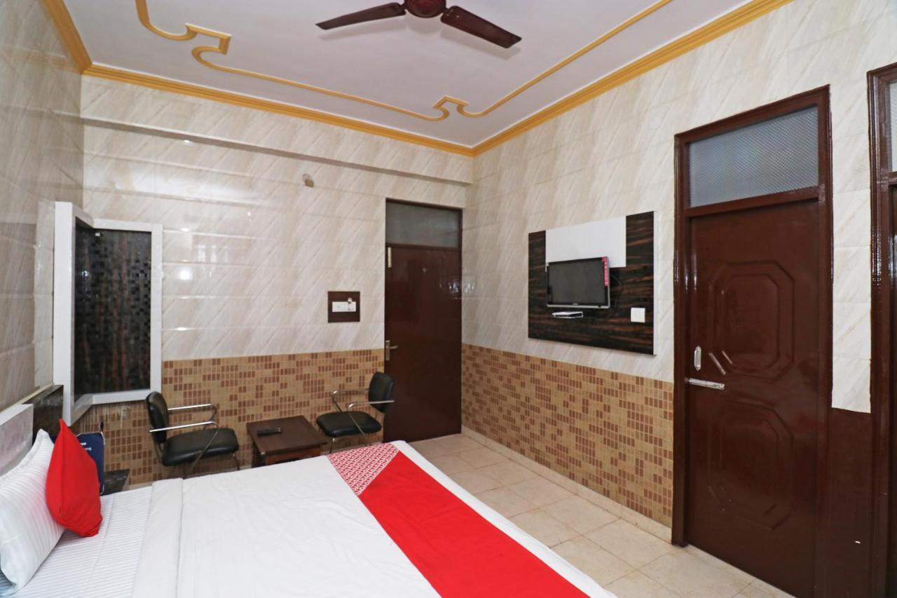 Hotel P R Palace Lucknow Buitenkant foto
