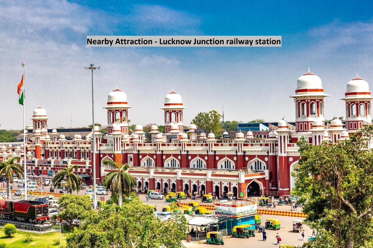 Hotel P R Palace Lucknow Buitenkant foto